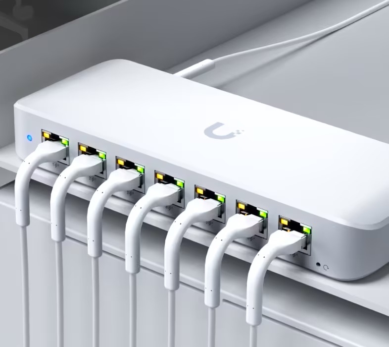 ubnt-usw-ultra-210w-unifi-switch-ultra-21ow-418 — görsel 10 ubnt-usw-ultra-210w-unifi-switch-ultra-21ow-418 — görsel 10